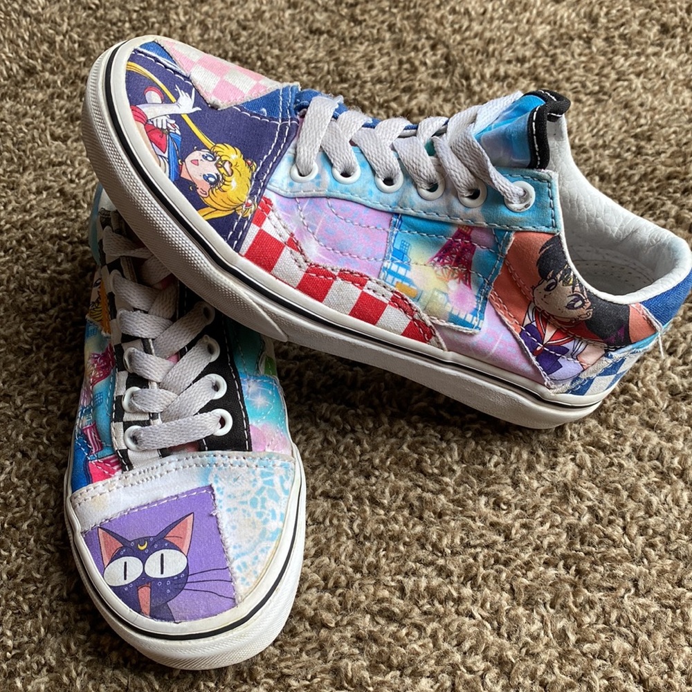 Vans Sailor Moon girls size 1 good condition